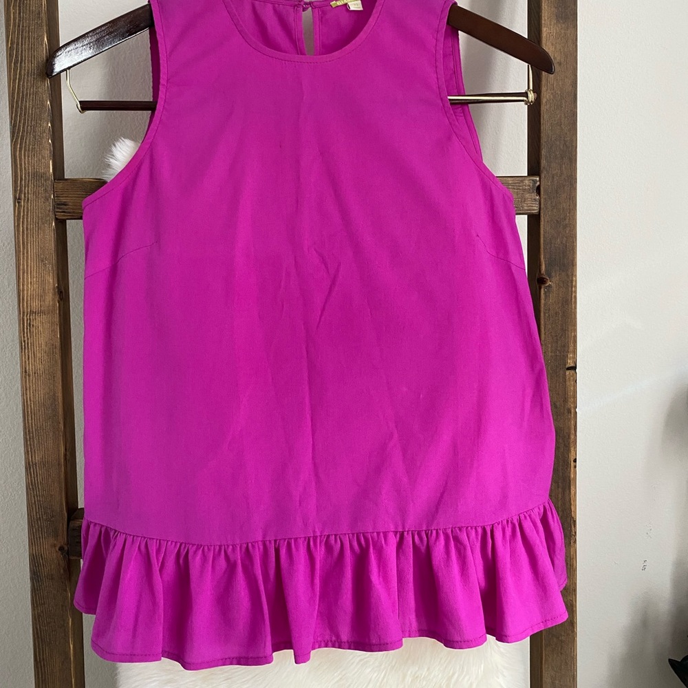 Women’s blouse in magenta